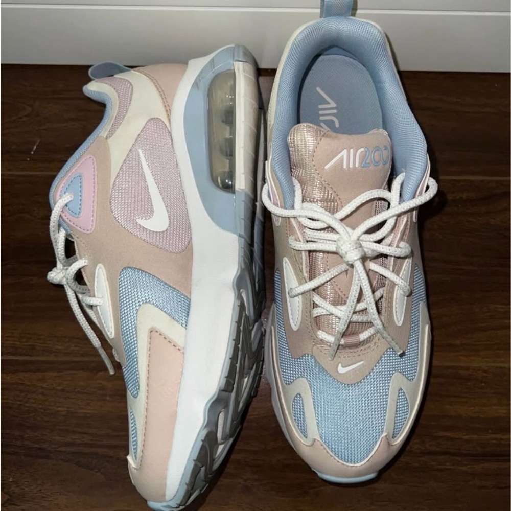 Nike Air Max 200 “Barely Rose”